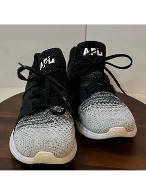 APL Ascend Propelium Running Shoe Black & Gray Size 8
